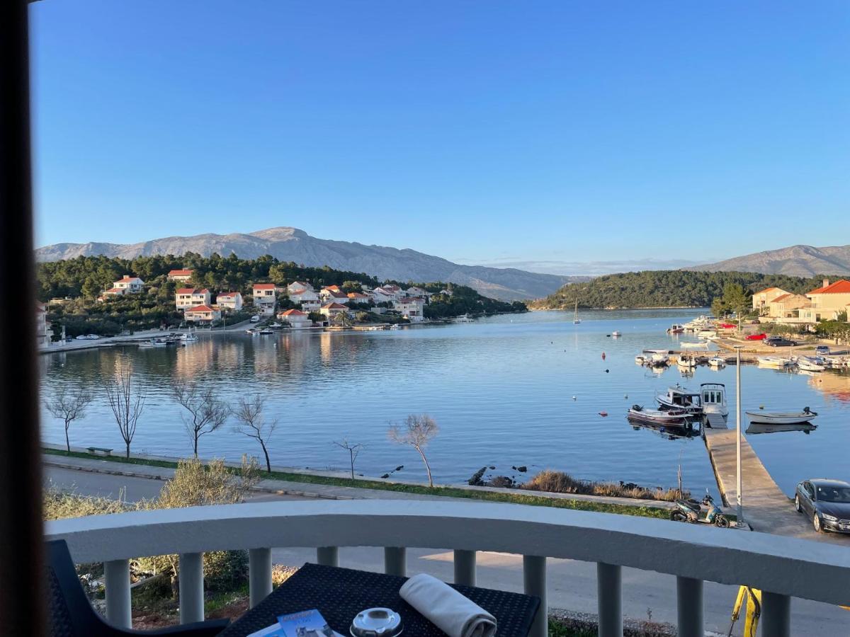Apartments Ana By The Sea Lumbarda Buitenkant foto